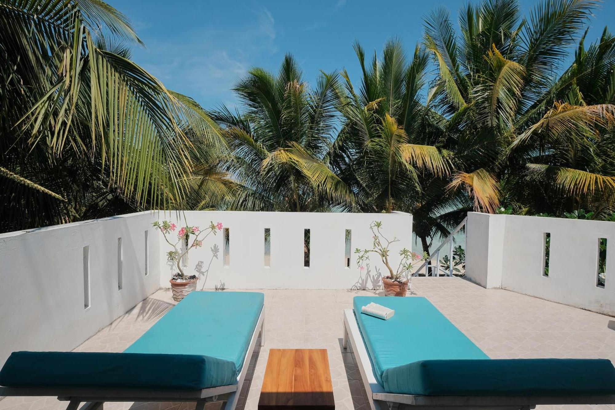 Jereweh Myamo Beach Lodge מראה חיצוני תמונה